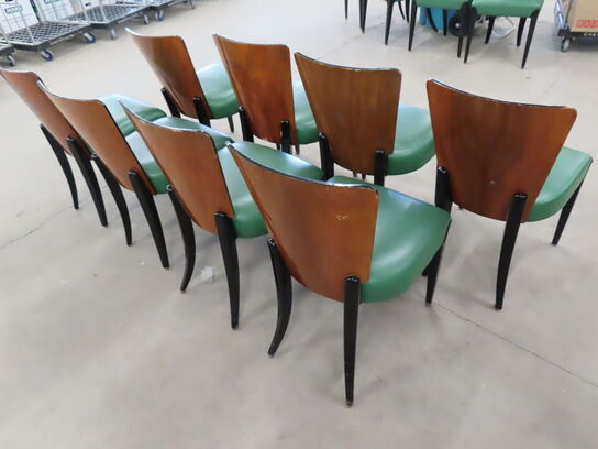 8 stk. Stole med træryg og grøn læder