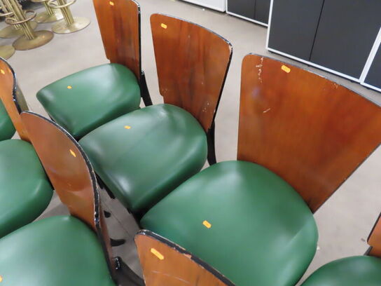 8 stk. Stole med træryg og grøn læder