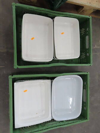 8 Kasser med serveringsfade