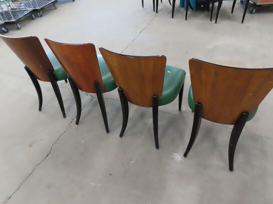 4 stk. Stole med træryg og grøn læder