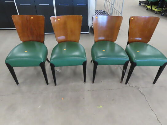 4 stk. Stole med træryg og grøn læder
