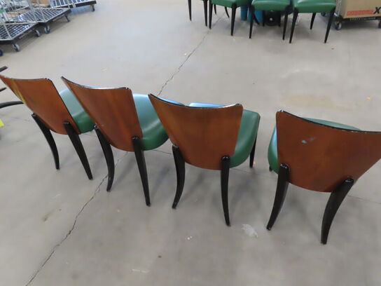 4 stk. Stole med træryg og grøn læder