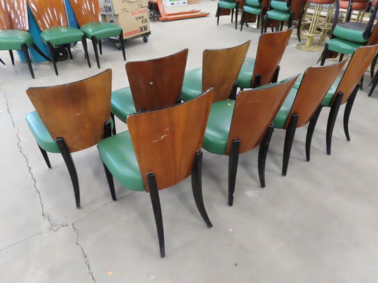 8 stk. Stole med træryg og grøn læder