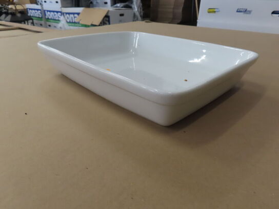 7 kasser med serveringsfade