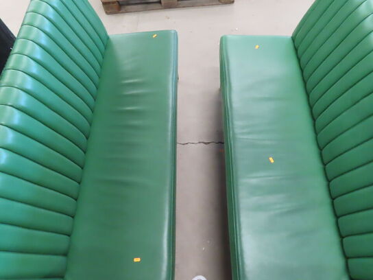 2 stk. Spisesofaer i grøn læder