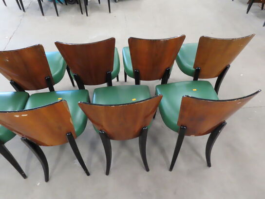 8 stk. Stole med træryg og grøn læder