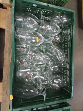 Kasser med ølglas og ølkander