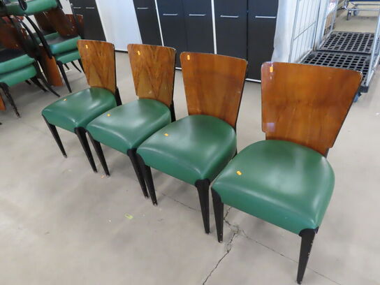 4 stk. Stole med træryg og grøn læder