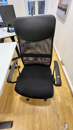 Hæve-Sænkebord, Kontorstol