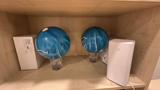 Reol med Indhold, 2 Stk. Skuffemoduler