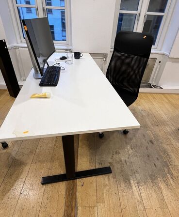 Hæve-Sænkebord 180 x 80 Cm , Kontorstol