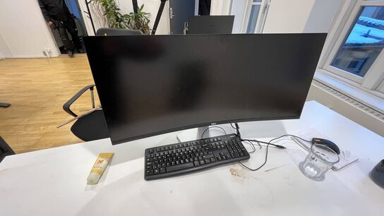 Skærm Curved DELL 34", Keyboard, Mus LOGITECH