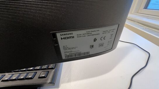 Skærm SAMSUNG 27", LENOVO ThinkPad USB-C DockDiv.  Mus & Tastatur LOGITECH