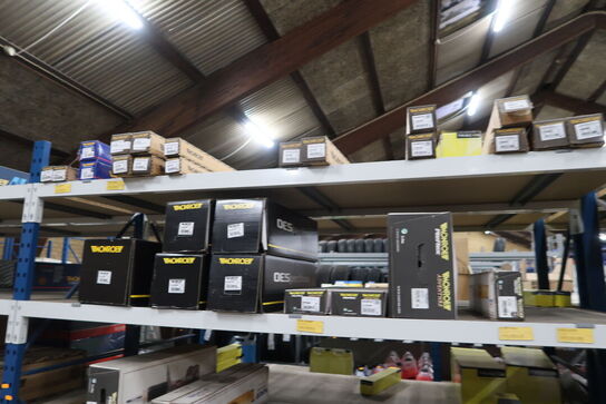 Indhold i 3 fag lagerreoler 