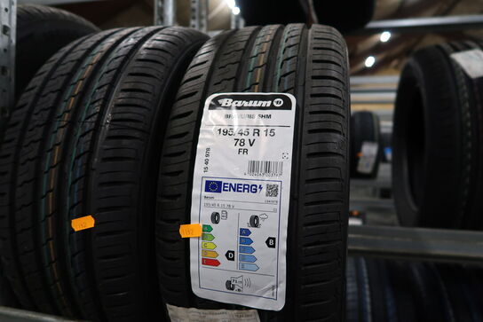 2 stk. dæk BARUM 195/45R15 78V
