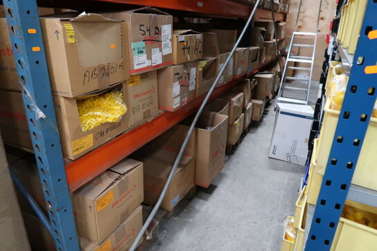 Indhold i 2 fag lagerreoler