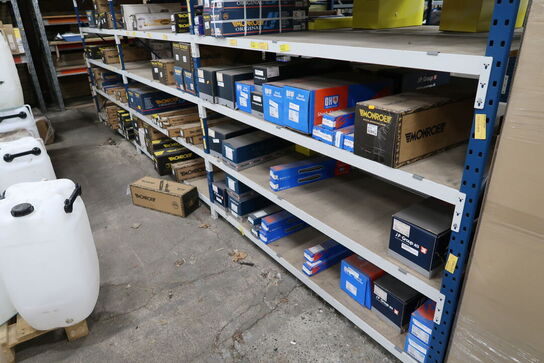 Indhold i 3 fag lagerreoler 