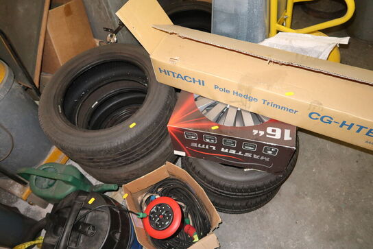 Diverse dæk samt fælgkapsler