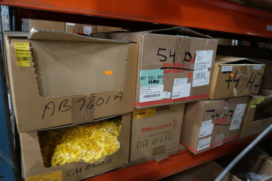 Indhold i 2 fag lagerreoler