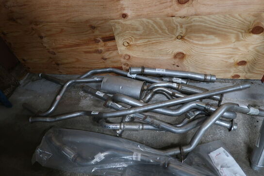 Udstødninger m.v. i reol