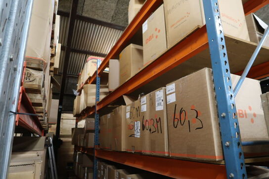 Indhold i 2 fag lagerreoler