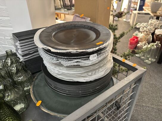 Div. Tallerkner/fade