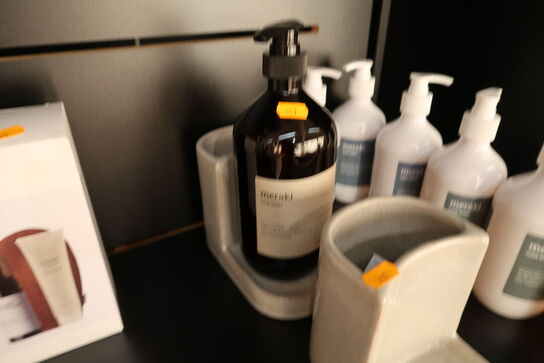 Holder til sæbedispenser same håndsæbe MERAKI