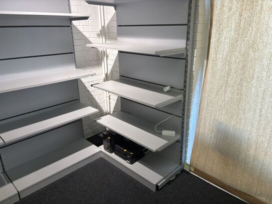 Butiksinventar uden indhold