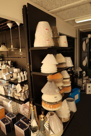 Butiksinventar uden indhold