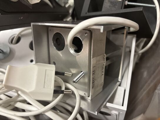 Kurv med div. Væglamper LIGHT-POINT