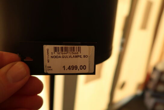 Gulvlampe Noida Sort