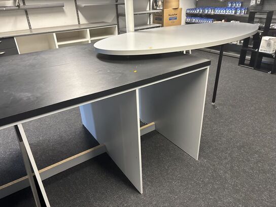 Butiksinventar uden indhold