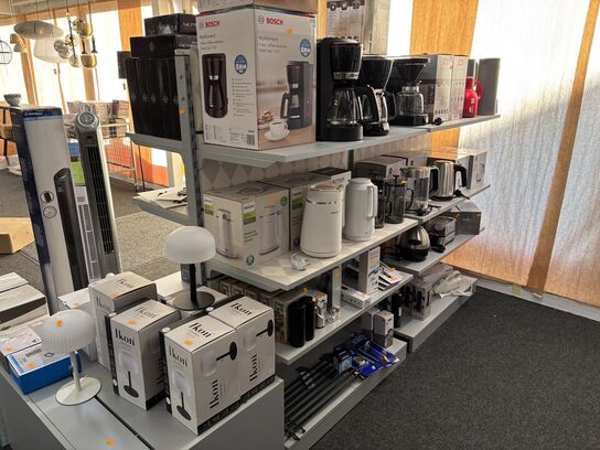 Butiksinventar uden indhold