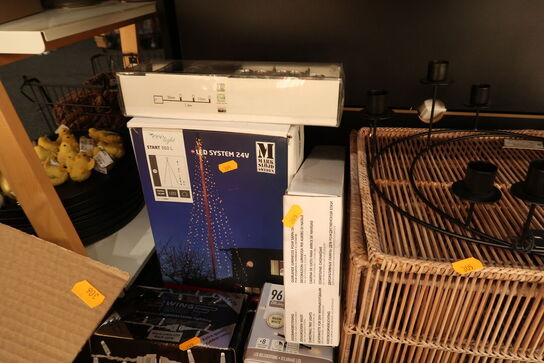 2 stk. lysestager samt div. Julelys MARKSLÖJD m.m.