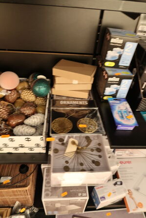 Hylde med div. Julepynt