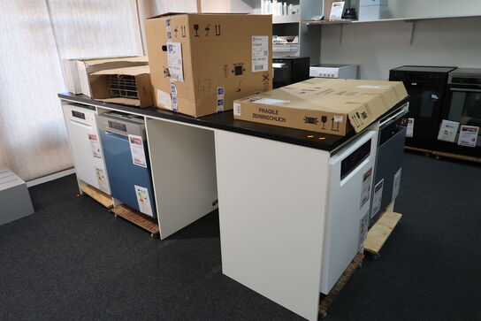 Butiksinventar uden indhold