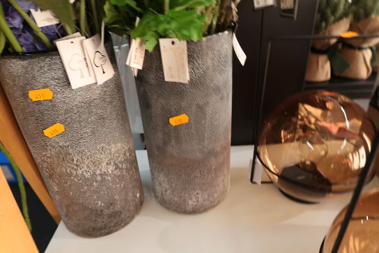 Krukke med div. Kunstige blomster