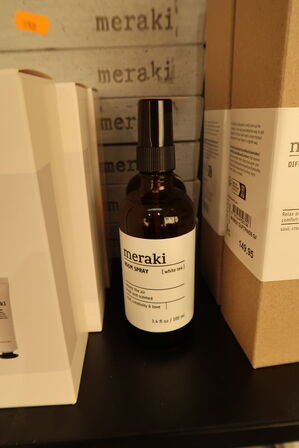 2 stk. room spray MERAKI