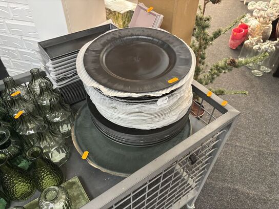 Div. Tallerkner/fade