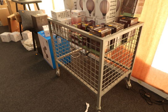 Opbevaringsvogn uden indhold