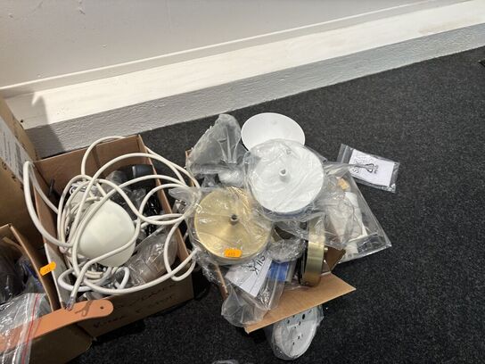 Div. Pærer DIOLUX, kabler, fatninger m.m.