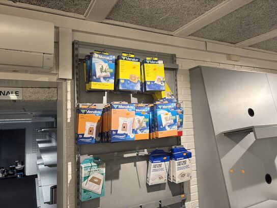 Butiksinventar uden indhold