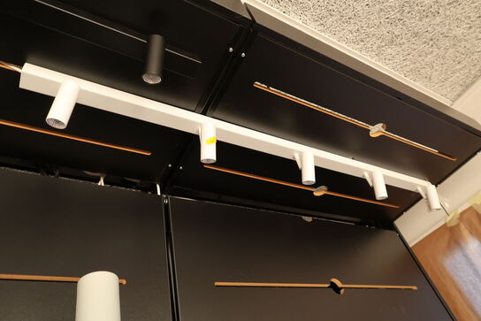 Skinne med spots HALO DESIGN Omari