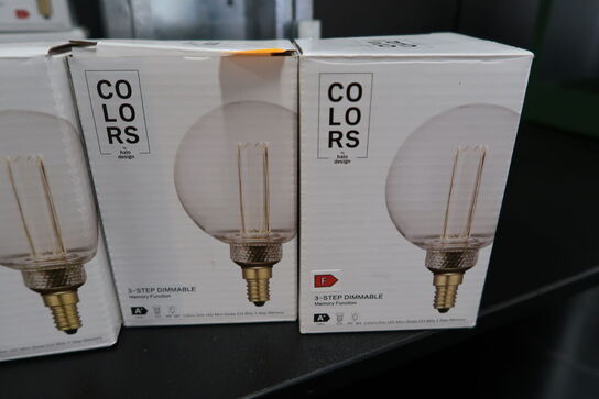 3 stk. pærer COLORS samt fatning HALO DESIGN