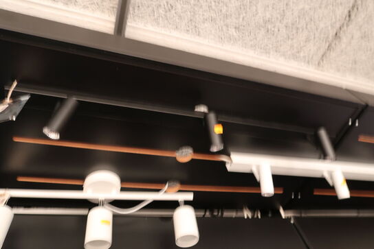 Skinne med spots HALO DESIGN Omari