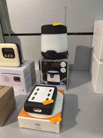 Højtaler samt lampe STAR m.m.