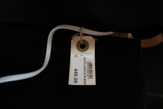 Bordlampe med skærm