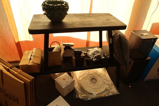 2 stk. bænke uden indhold