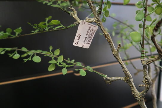 2 stk. kunstige planter i krukke