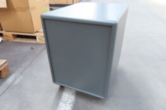 Skuffekasse med hjul